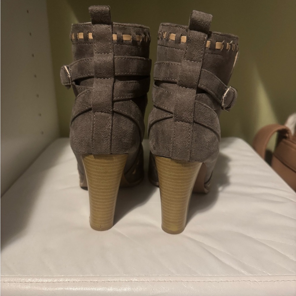 VENUS Heeled Boots - Picture 5 of 7